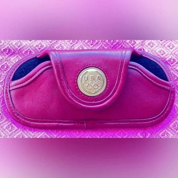 ๐
๐
RARE RED COACH Olympic Edition Eyeglass Shield Case vintage ๐
๐
- Picture 1 of 12